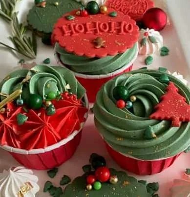Cupcake bakjes rood (72 st.) - Cupcakedozen.nl