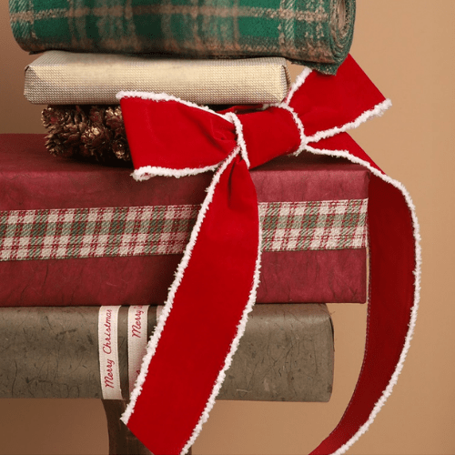 Fluweel rood lint met sneeuwrand en bedrading (60mm x 5m) - Cupcakedozen.nl