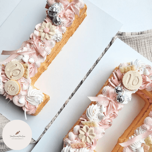 MDF cakeboards 45x31cm - mat wit (10 st) - Cupcakedozen.nl