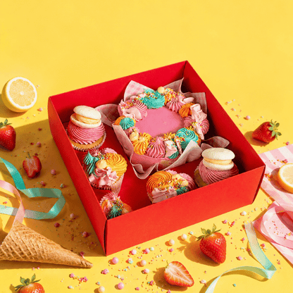 Rode bento combibox + 5 cupcakes (10 st) - Cupcakedozen.nl