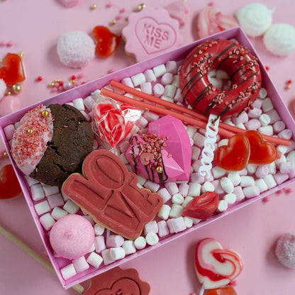 Roze (brievenbus)doos voor koekjes (10 st) - Cupcakedozen.nl